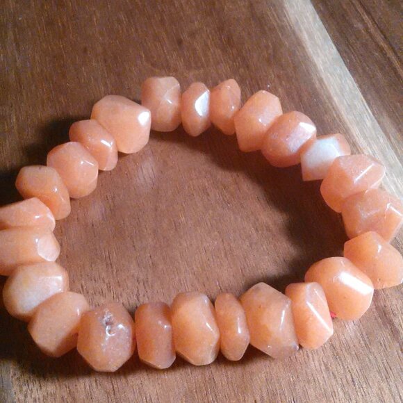 Freeform Faceted Red Aventurine Stretch Bracelet - Picture 4 of 11